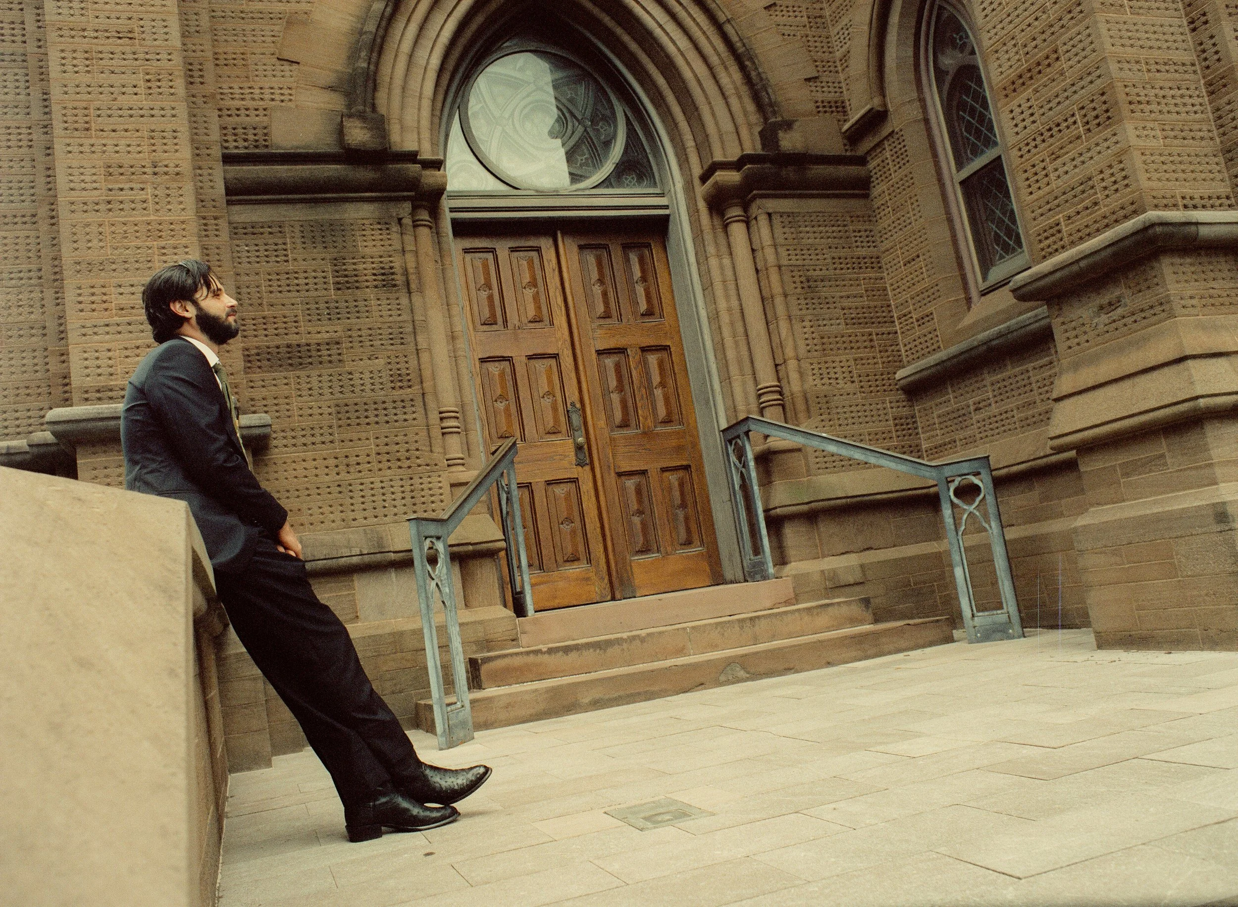 TAYLOR + ROBERT-256.jpg