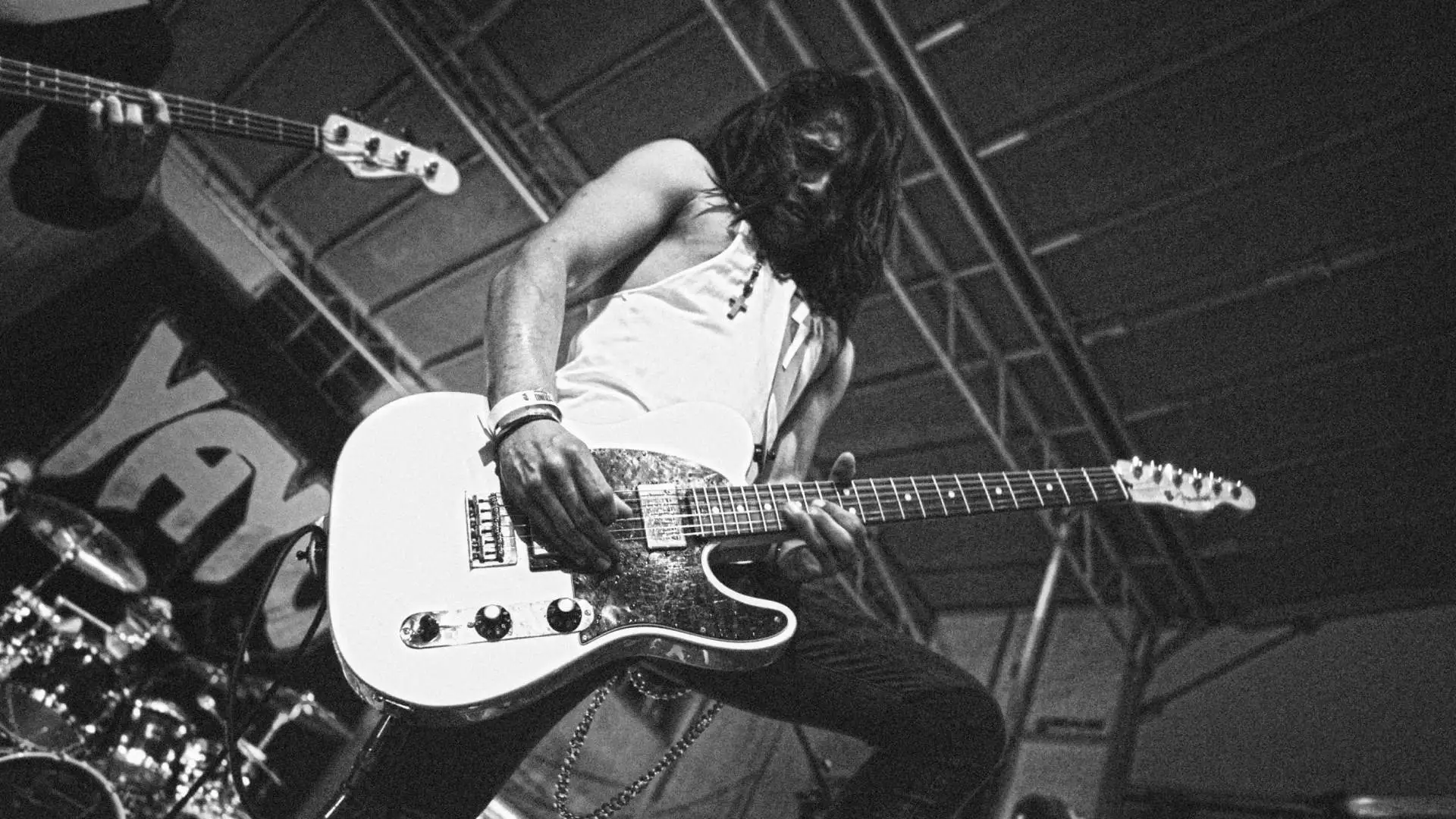 fender copy.png