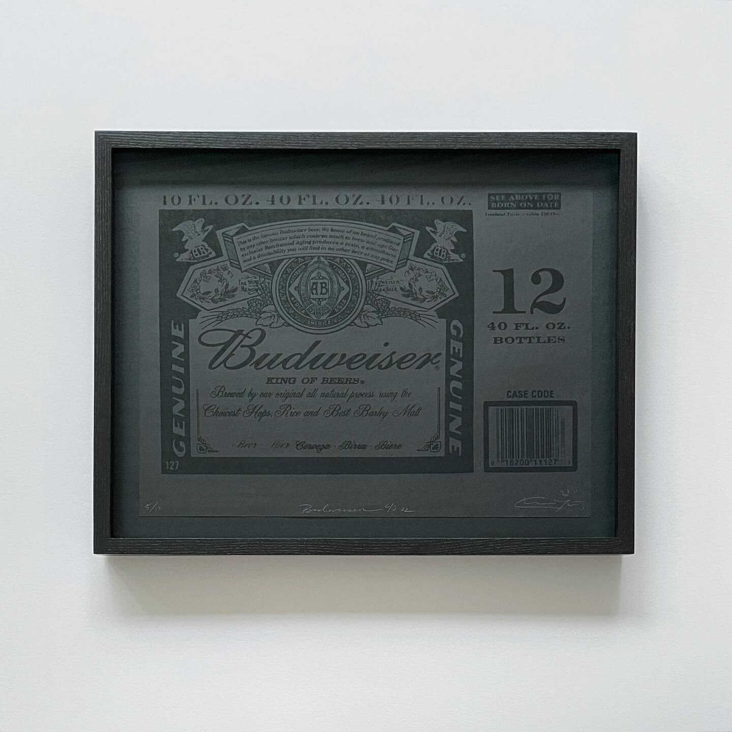 Budweiser silkscreen print by Charles Lutz @charleslutz 🍺
Framed in ash, stained black, polished and waxed with matching ash splines