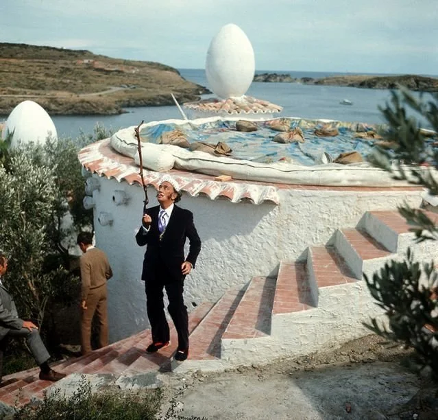 Repost @theartreporter 

Salvador Dal&iacute; had two great loves in his life: his wife and muse, Gala Dal&iacute;, whom he married in 1934, and his home overlooking the bay of Port Lligat.

What began as a cluster of small fishermen&rsquo;s huts slo