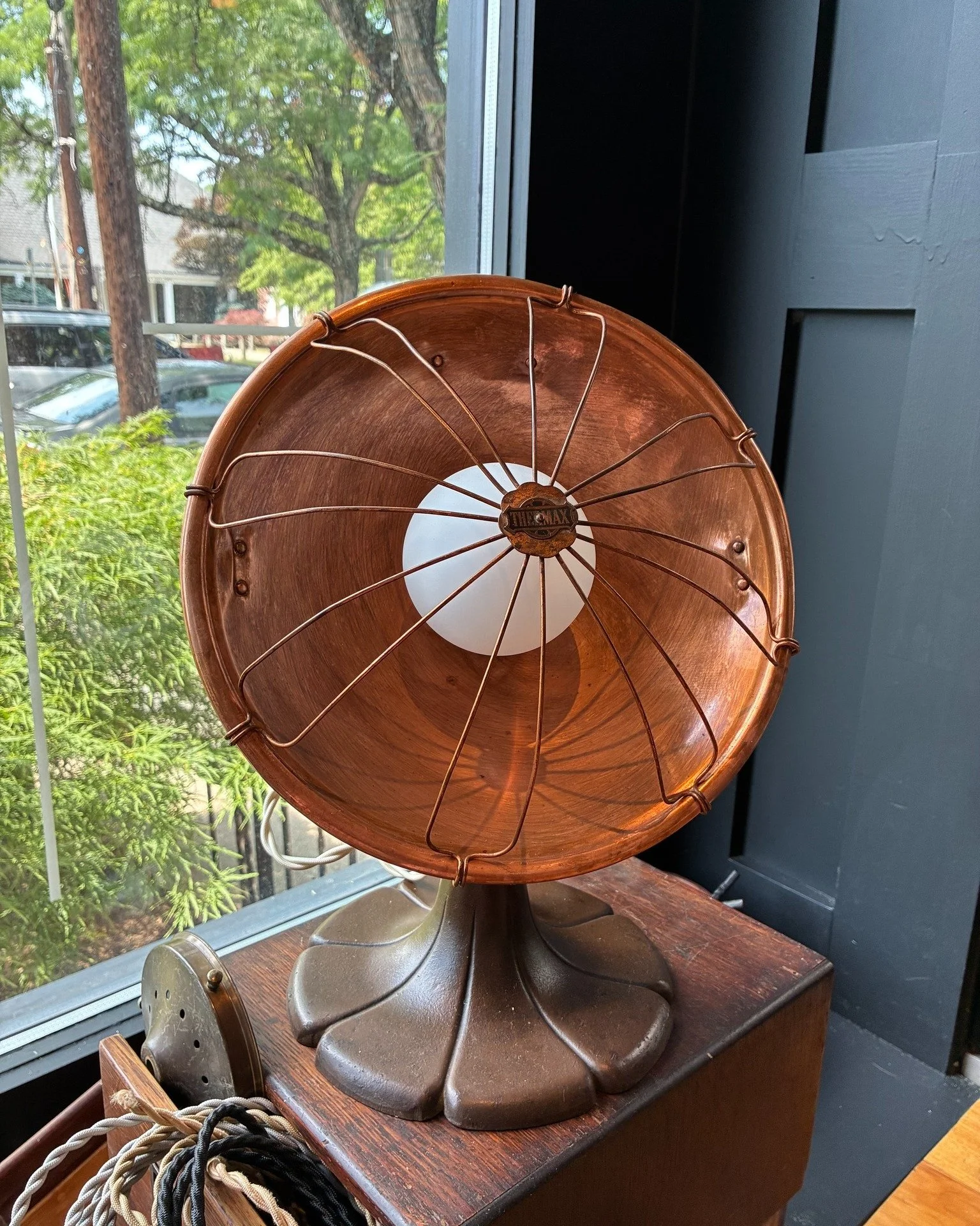 BRINGING THE OLD AND BELOVED LIGHTING FROM THE PAST TO THEIR NEXT 100 YEARS OF LIFE.

Moxie Sparks finds that older lighting is made so well thought out and durable. The machining process was smart and of high quality. Things were built to last, and 
