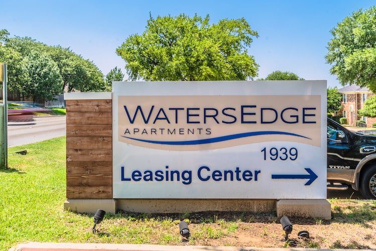 WatersEdge Entrance Sign 1-min.jpg