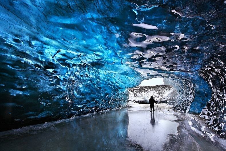 skaftafell-ice-cave-1[2].jpg