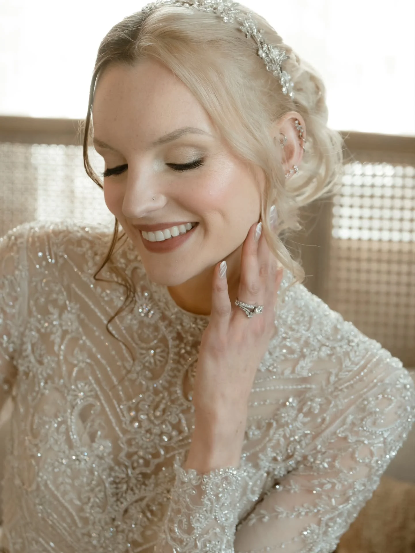 Last November, I had the privilige of having Gracie as one of my brides. Yesterday, she shared some of her wedding photos with me, and I&rsquo;m absolutely in love &mdash; such stunning work by @marymor_photography! ✨ 

Gracie is the sweetest soul &m