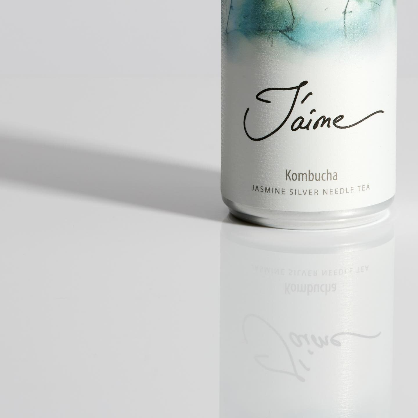 J&rsquo;aime Kombucha offers an aromatic flavour with delicate jasmine tea notes throughout.  #J&rsquo;aime 

#jaimekombucha #jaimemoment 

#kombucha #finetea #kombuchalover 

#jasminetea #nosugar #sparkling 

#wellbeing #goodforthesoul #soberlife #k