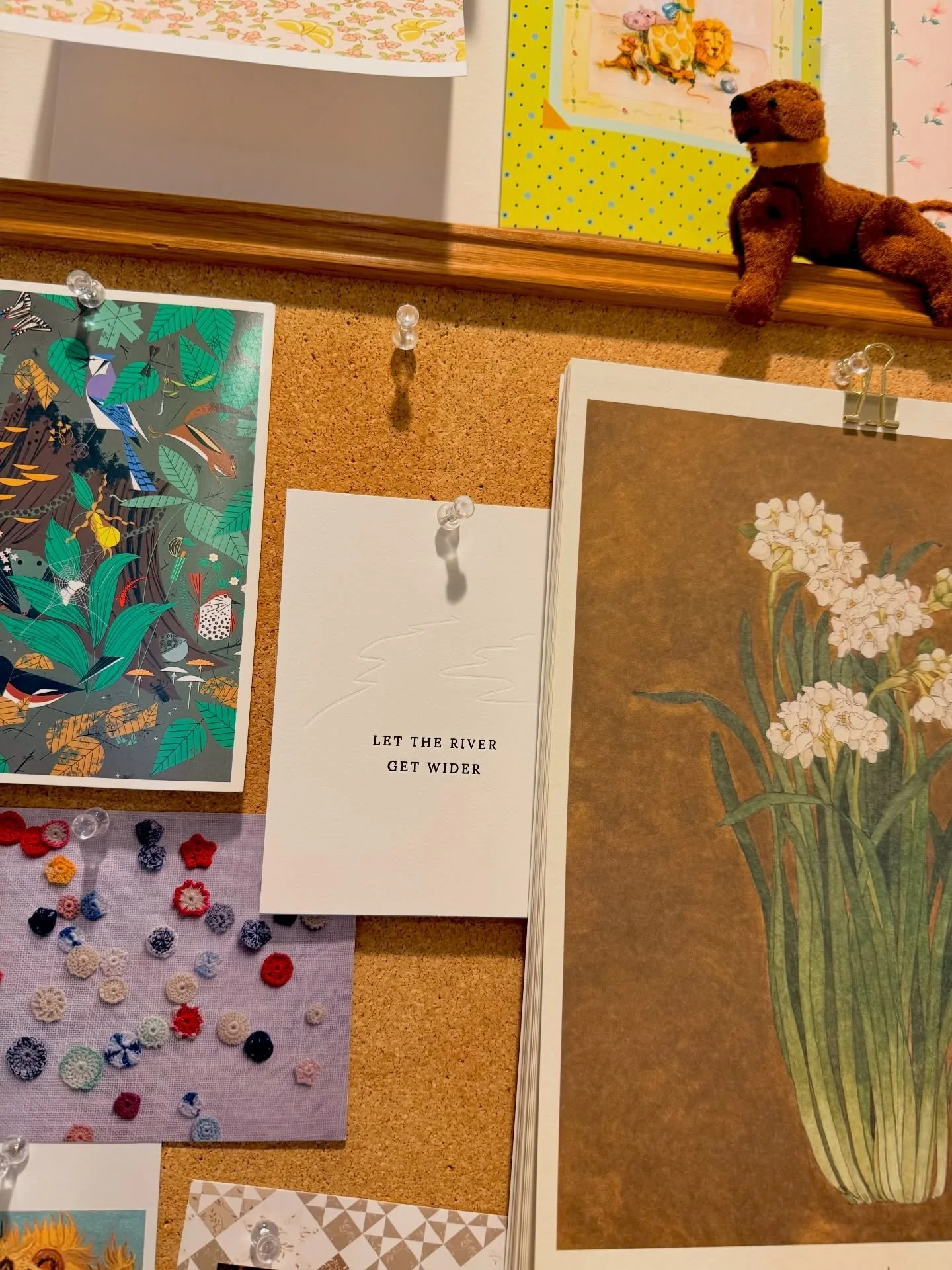 Happy New Year!! 🎉🥳 This little card on my bulletin board was my inspiration for last year&mdash; &ldquo;Let the River Get Wider.&rdquo; For me it was trying new things and letting my art go wherever it took me. I ended up with the best experiences