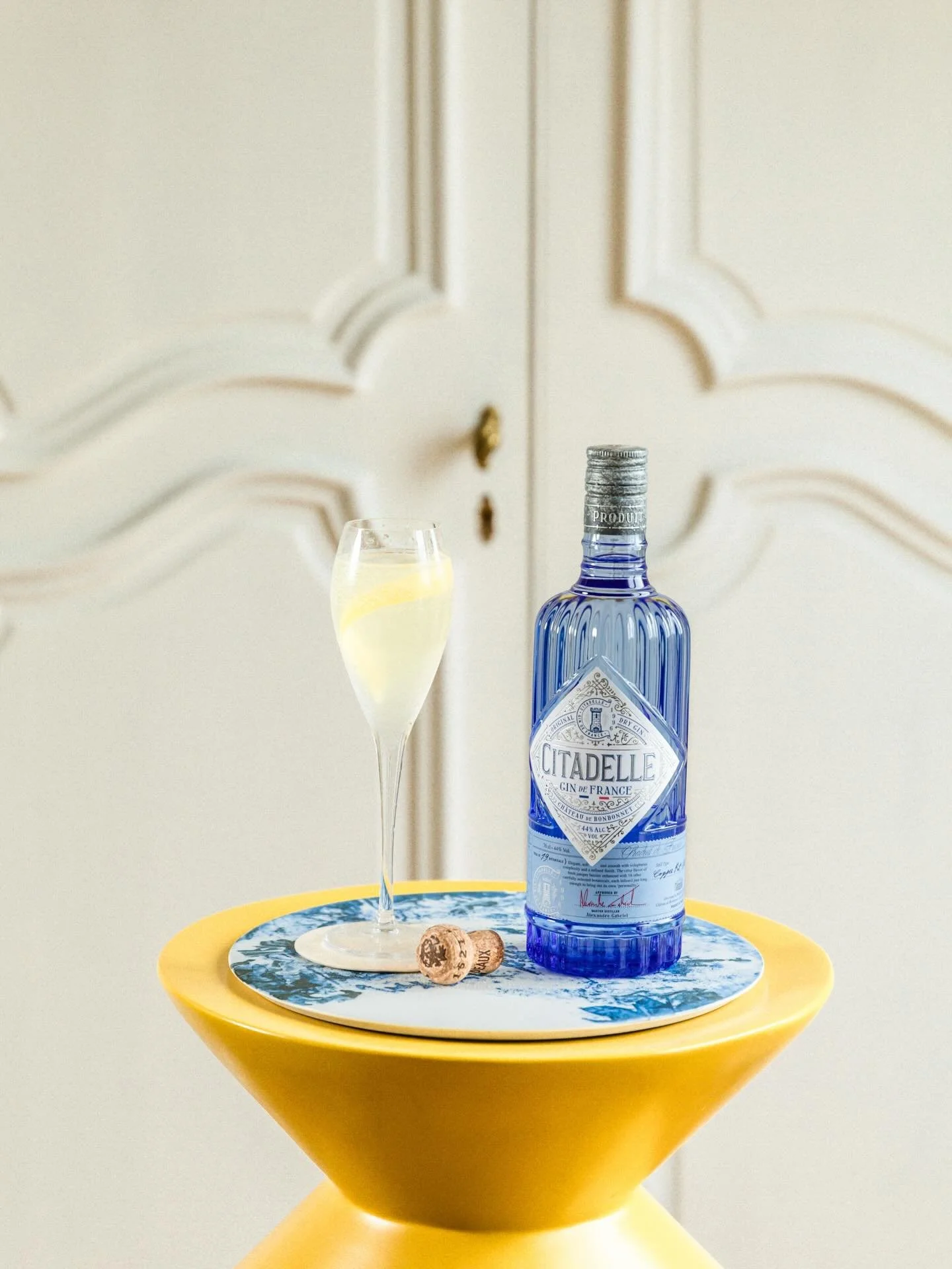 Ring in the New Year with a timeless French 75. ✨🥂 Made with Citadelle Gin Original, fresh lemon, and topped with Champagne, it&rsquo;s a crisp, celebratory sip perfect for midnight toasts.

French 75:
1.5 oz Citadelle Gin Original
.75 oz fresh lemo