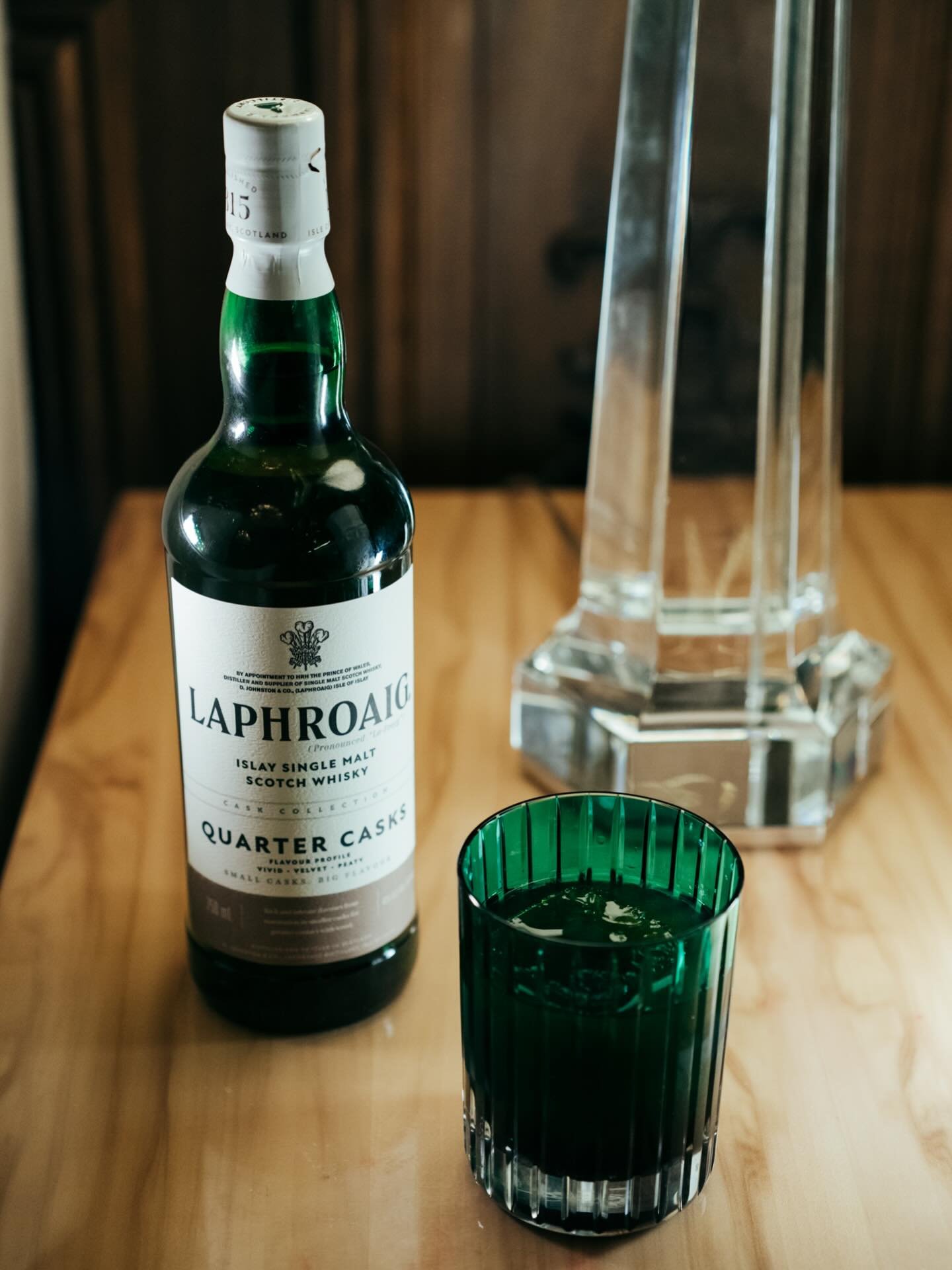 Bold, smoky, and just a little bit sweet. 🥃 The Notorious F.I.G. brings fig-forward flavor, Laphroaig Quarter Cask smoke, and a luxe crystal serve.

The Notorious F.I.G. Recipe:
1.25 oz Laphroaig Quarter Cask
0.5 oz fig puree
0.5 oz Carpano Antica s