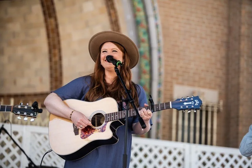 Where is Savona Communications?
This weekend our own @maggiedohertymusic rocked the Albany Tulip Fest @wextradio stage on Mother&rsquo;s Day! Each year @albanynyevents puts on an epic celebration of the city&rsquo;s Dutch heritage with over 180,000 b