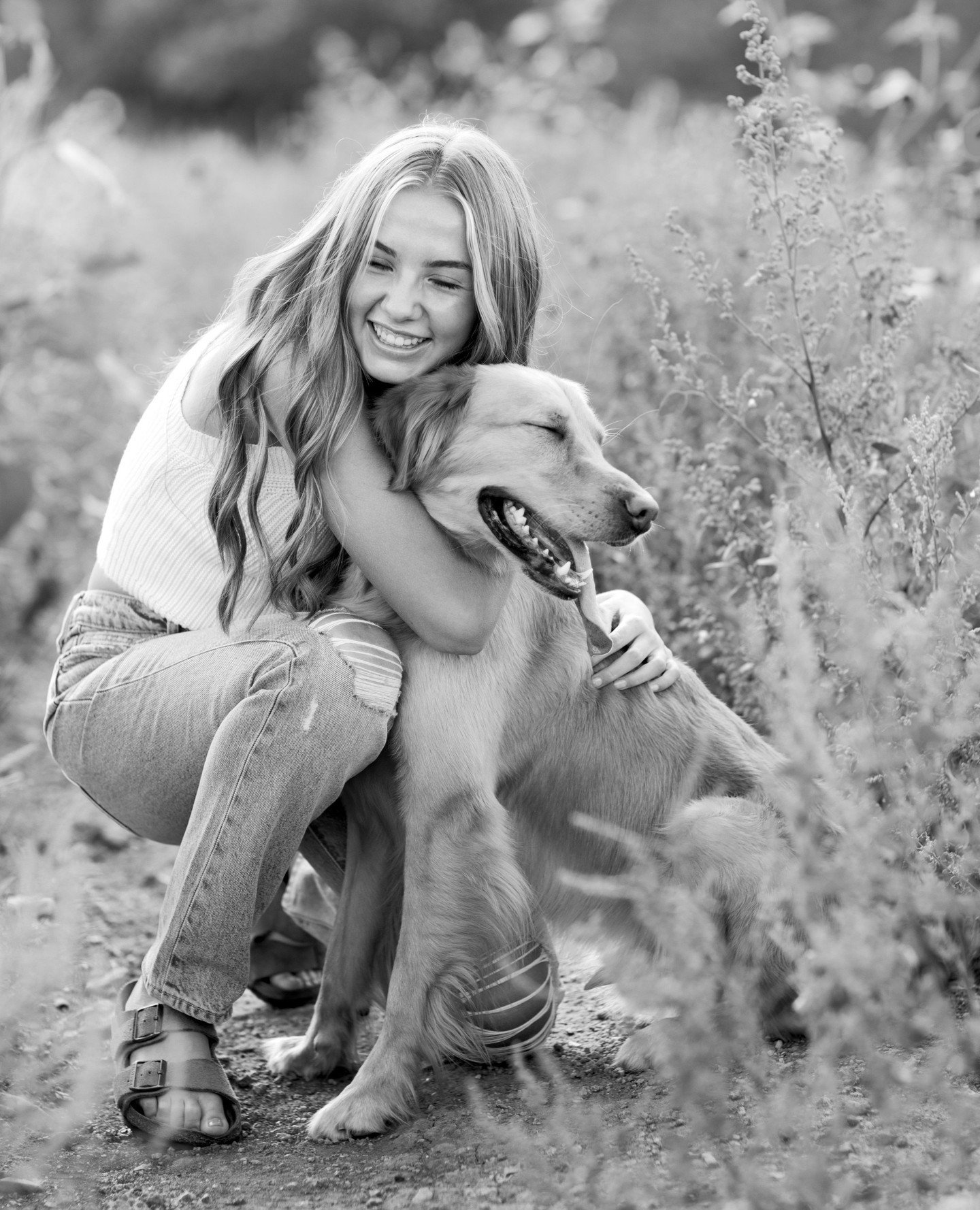 It's almost graduation season! ⁠
Seems like the perfect time to feature Kate and her sunflower-filled senior session on the blog. ⁠
Find her (and her doggie) via that profile link! ⁠
.⁠
.⁠
.⁠
.⁠
#goodphotocoloradosprings #coloradospringsseniorphotogr