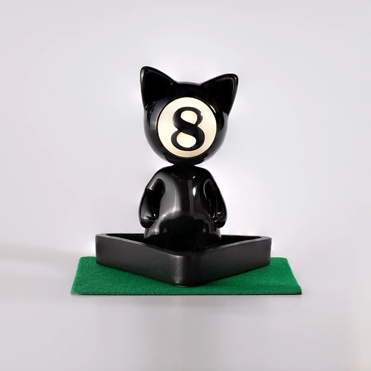8-ball_05-stand.jpg