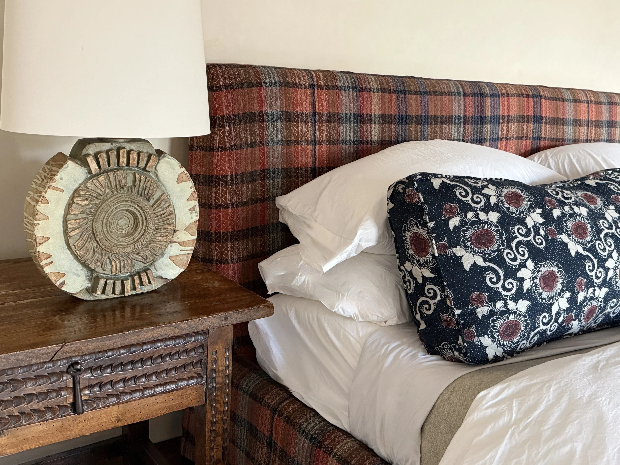 odds-and-ends-11-plaid-headboard-ceramic-lamp.jpg