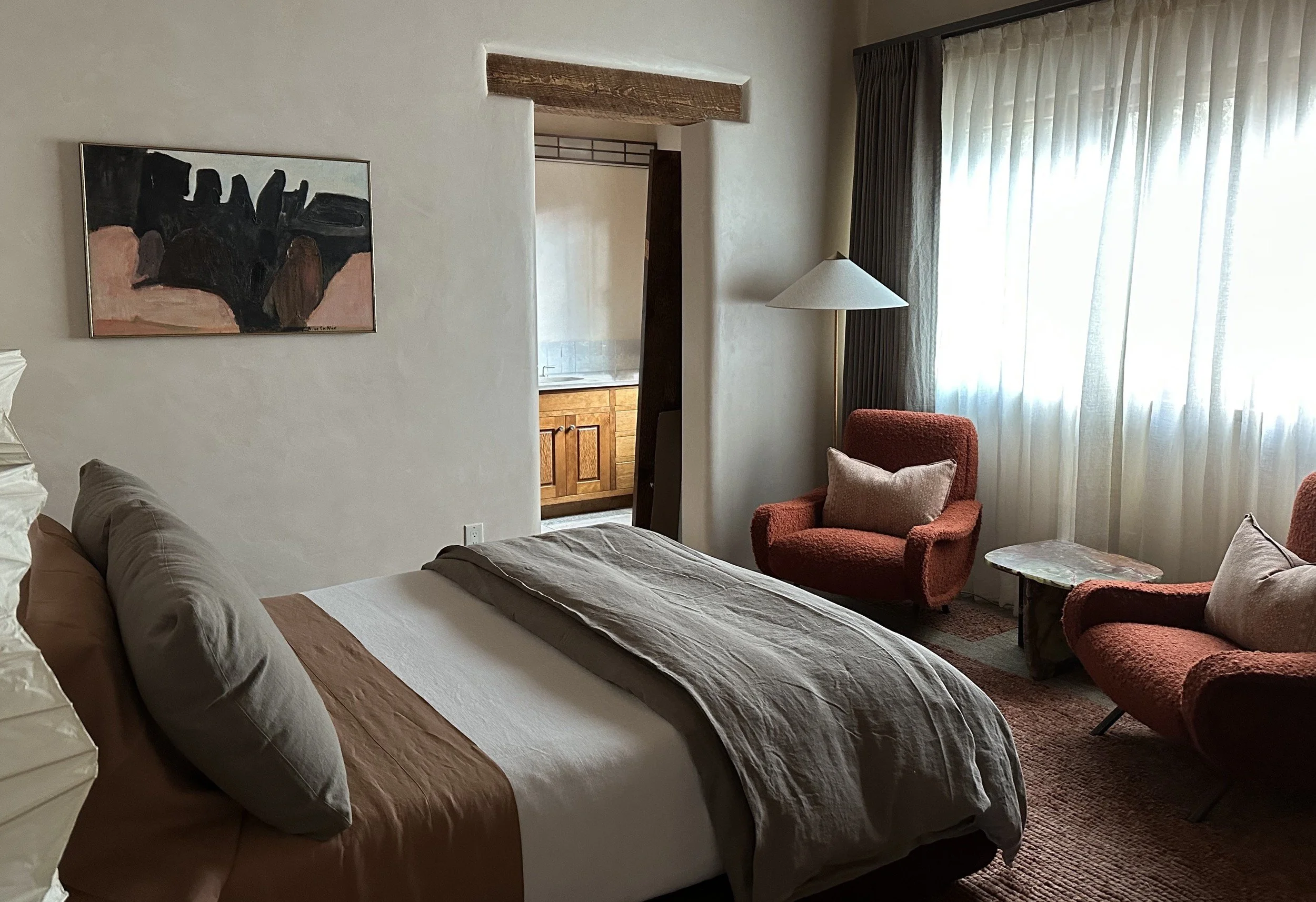 new-mexico-hideaway-12-guest-bedroom-ensuite.jpg