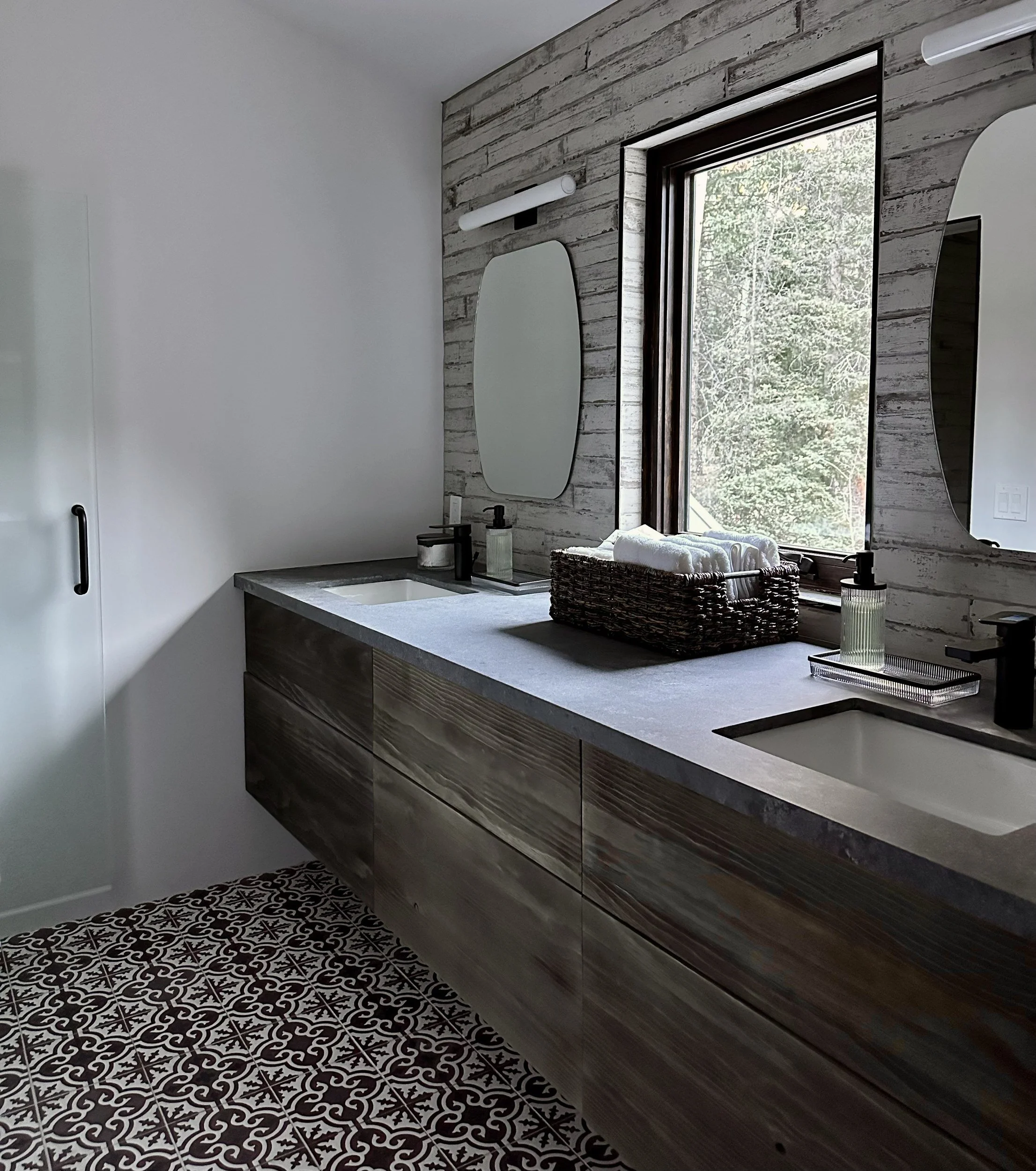 taos-ski-valley-cabin-1-11-guest-bath-double-vanity.jpg