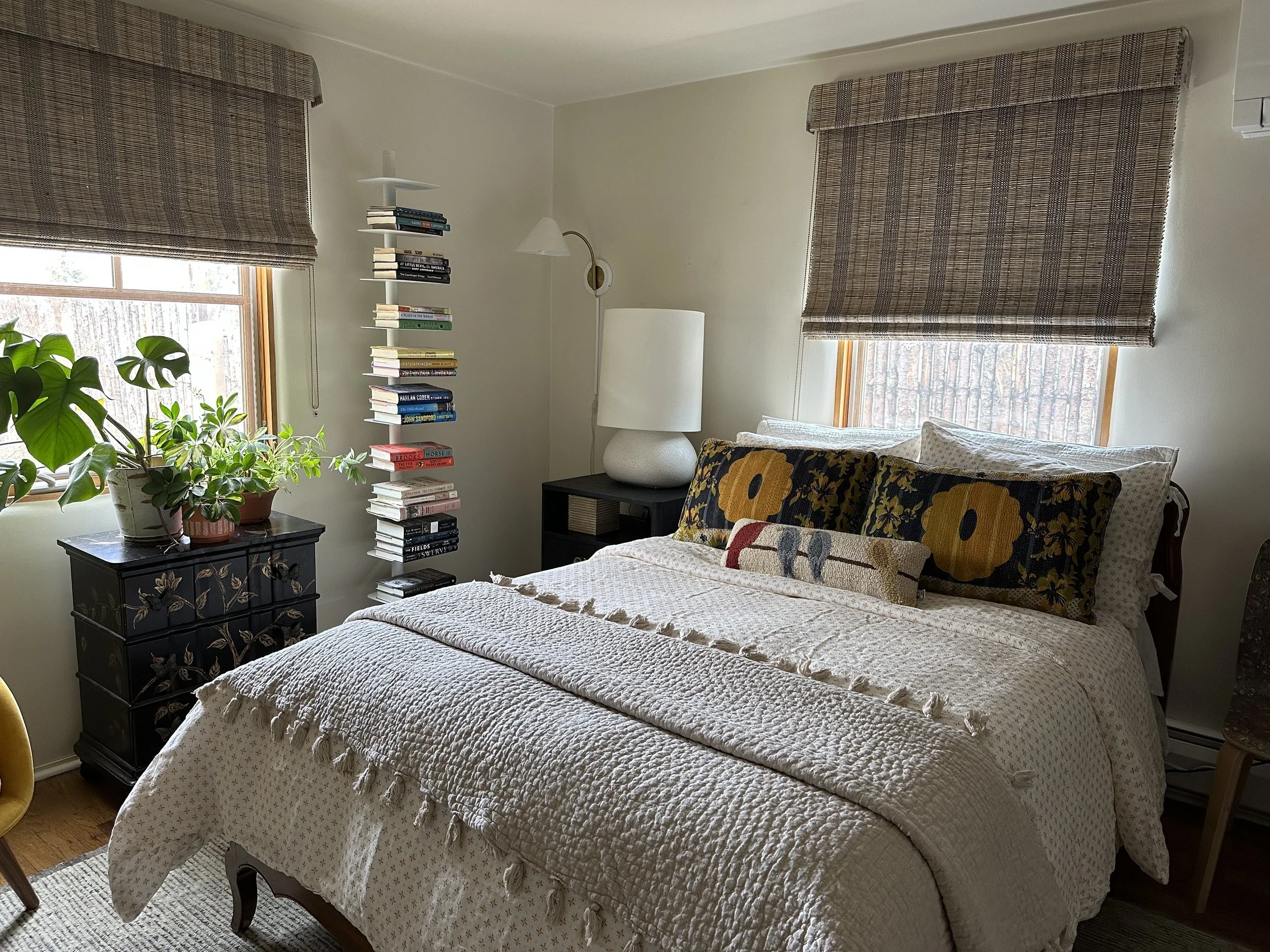 odds-and-ends-09-guest-bedroom-woven-shades.jpg
