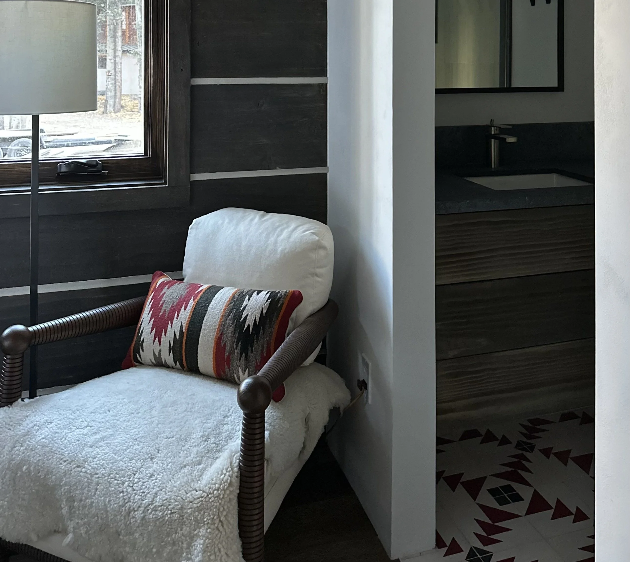 taos-ski-valley-cabin-1-08-guest-bedroom-window-daybed.jpg