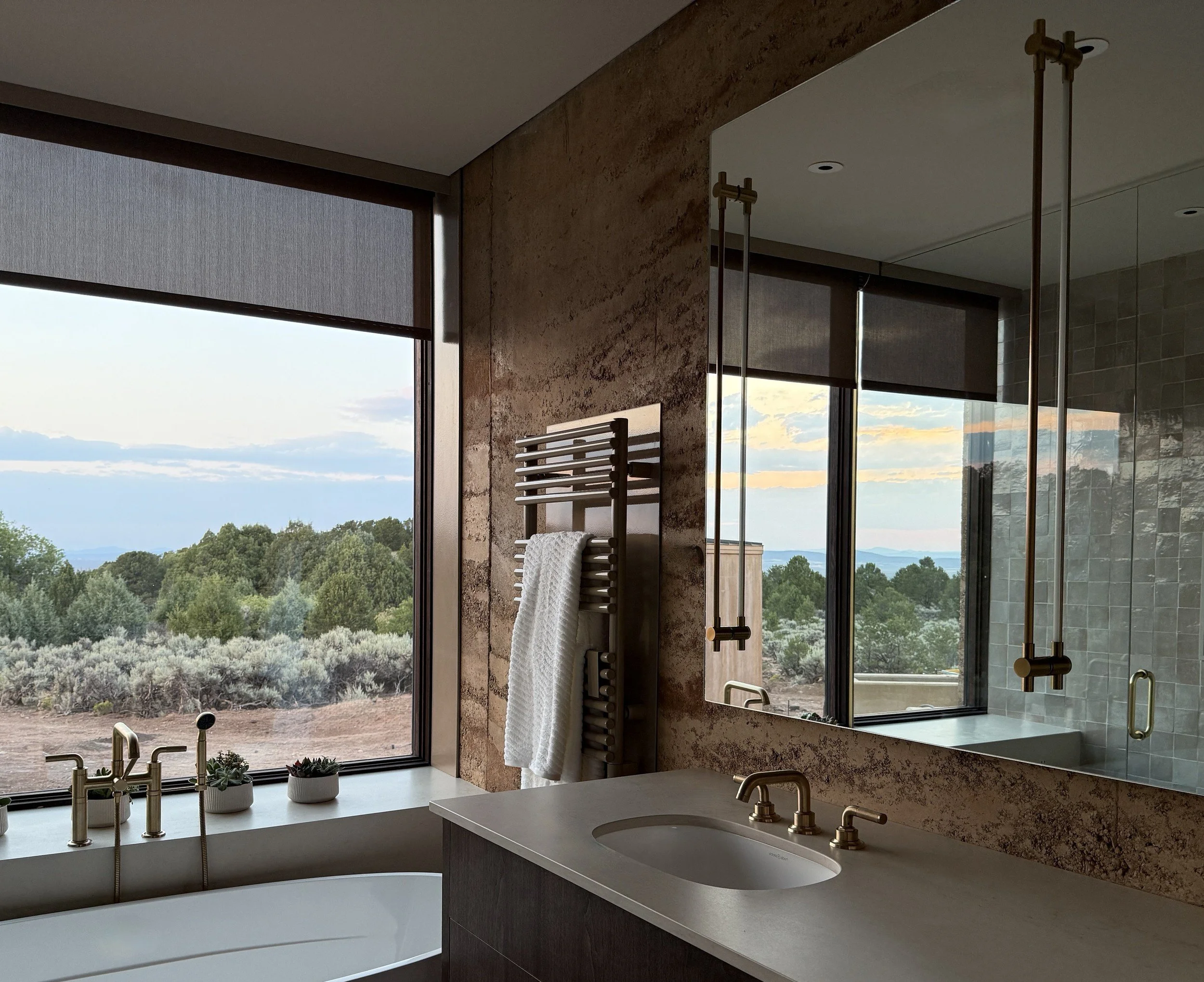 high-desert-06-primary-bath-vanity-view.jpg