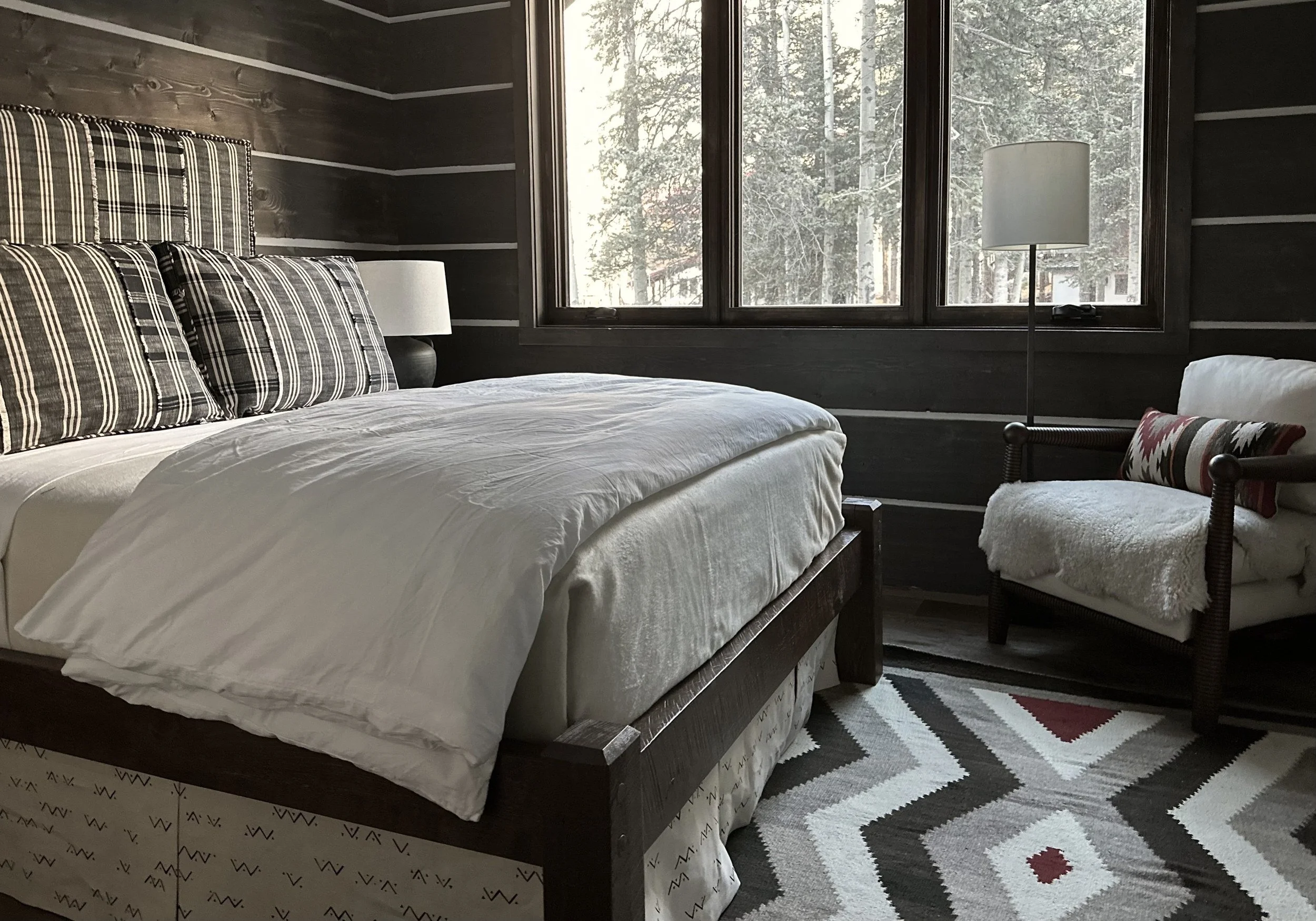 taos-ski-valley-cabin-1-06-guest-bedroom.jpg