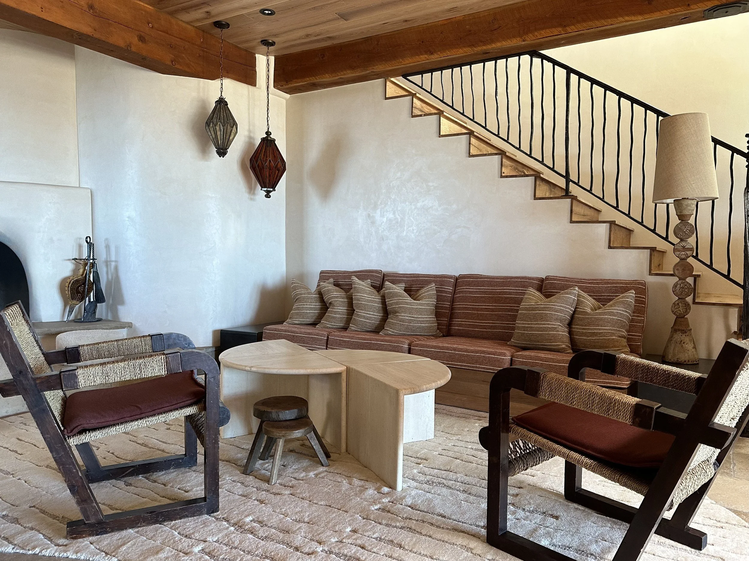 new-mexico-hideaway-05-sitting-room-stair.jpg