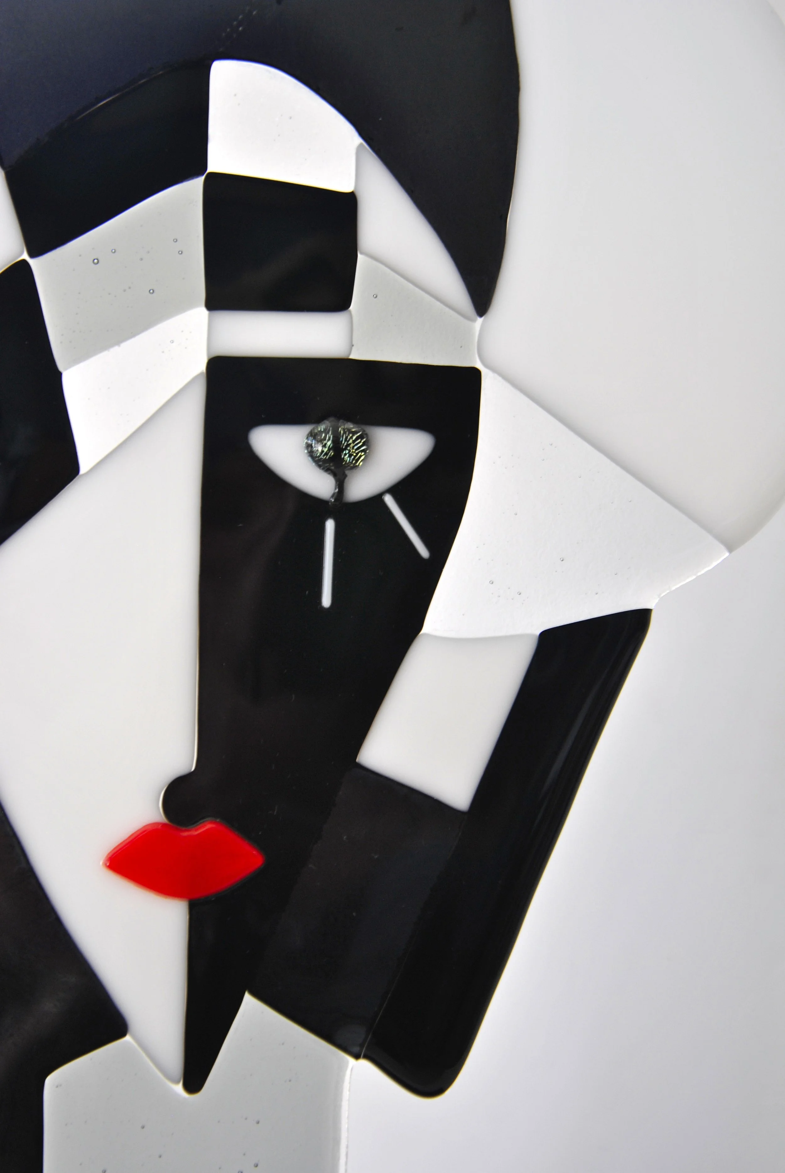 Le Femme Closeup.jpg