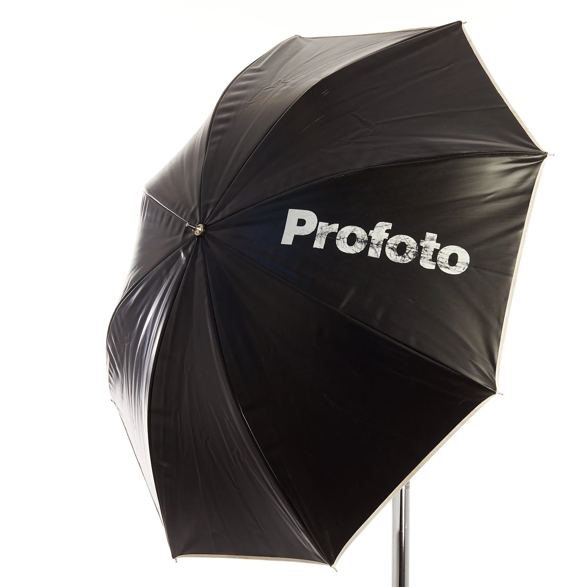 45%22 Umbrella - white profoto 013.jpg