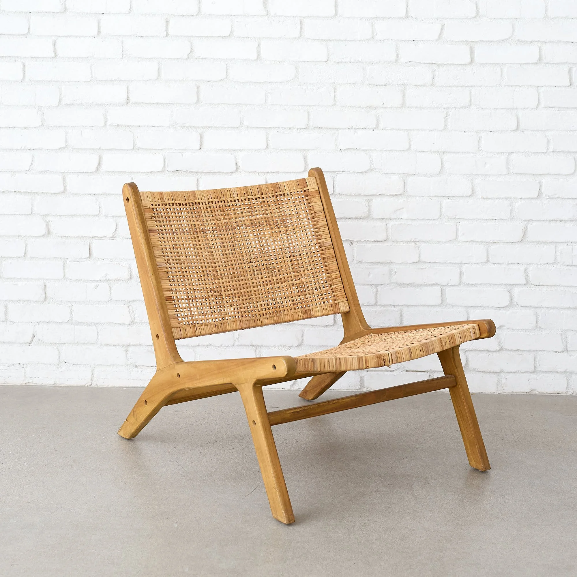 comfy wood chair__1946.jpg