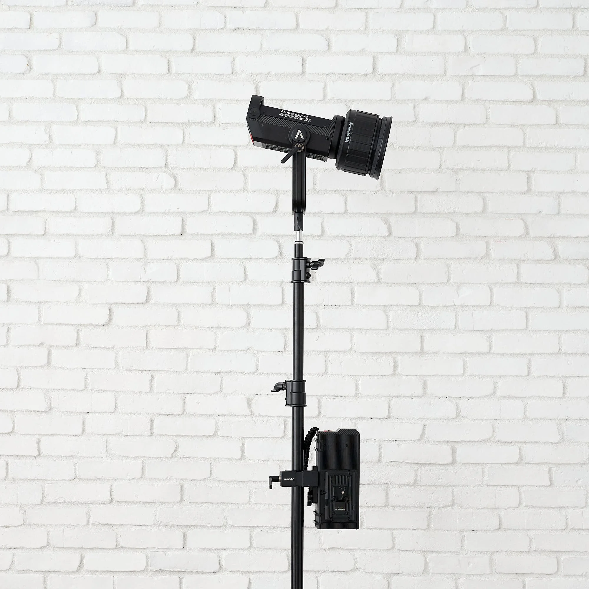 Apurture 300 + Optical Adapter_1984.jpg