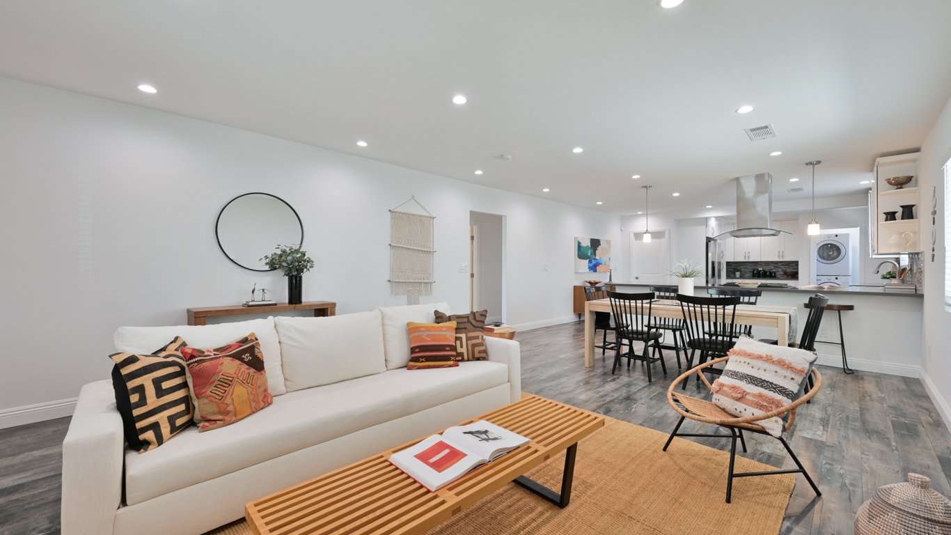 SOLD - 1853 W 42nd St