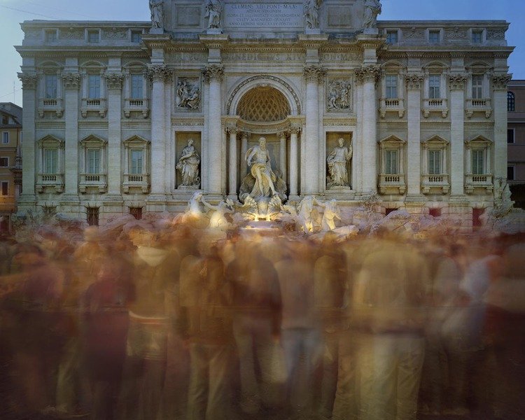 Fontana di Trevi, Roma, 2007, c-print on Diasec or digital print on Hahnemühle paper, 170 x 200 cm – ed. 3, 80 x 100 cm – ed. 5, 39 x 47,5 cm – ed. 20, 42 x 60 cm – ed. 20