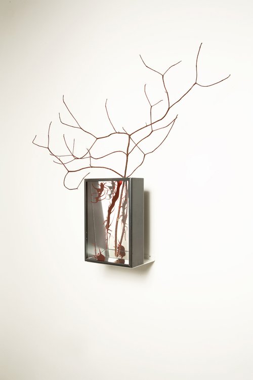 4. Albero d’inverno, 2006, glass, iron, mixed media on mirror, cherry branches, 36,5 x 21 x 8 cm.jpg