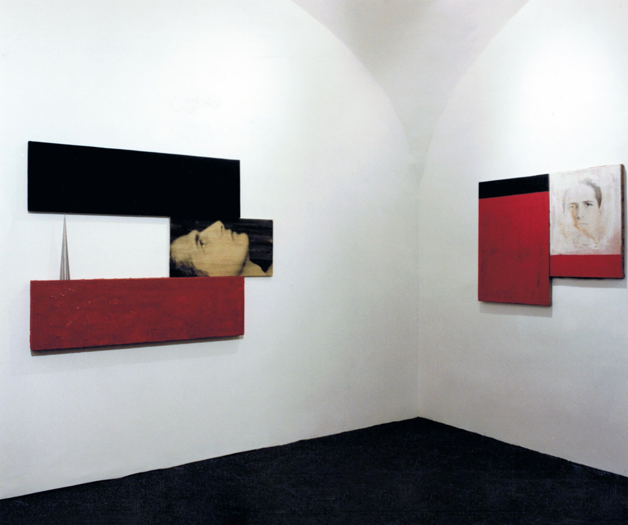 2. Umberto Manzo, 21 novembre 1991 - gennaio 1992, Installation view.jpg