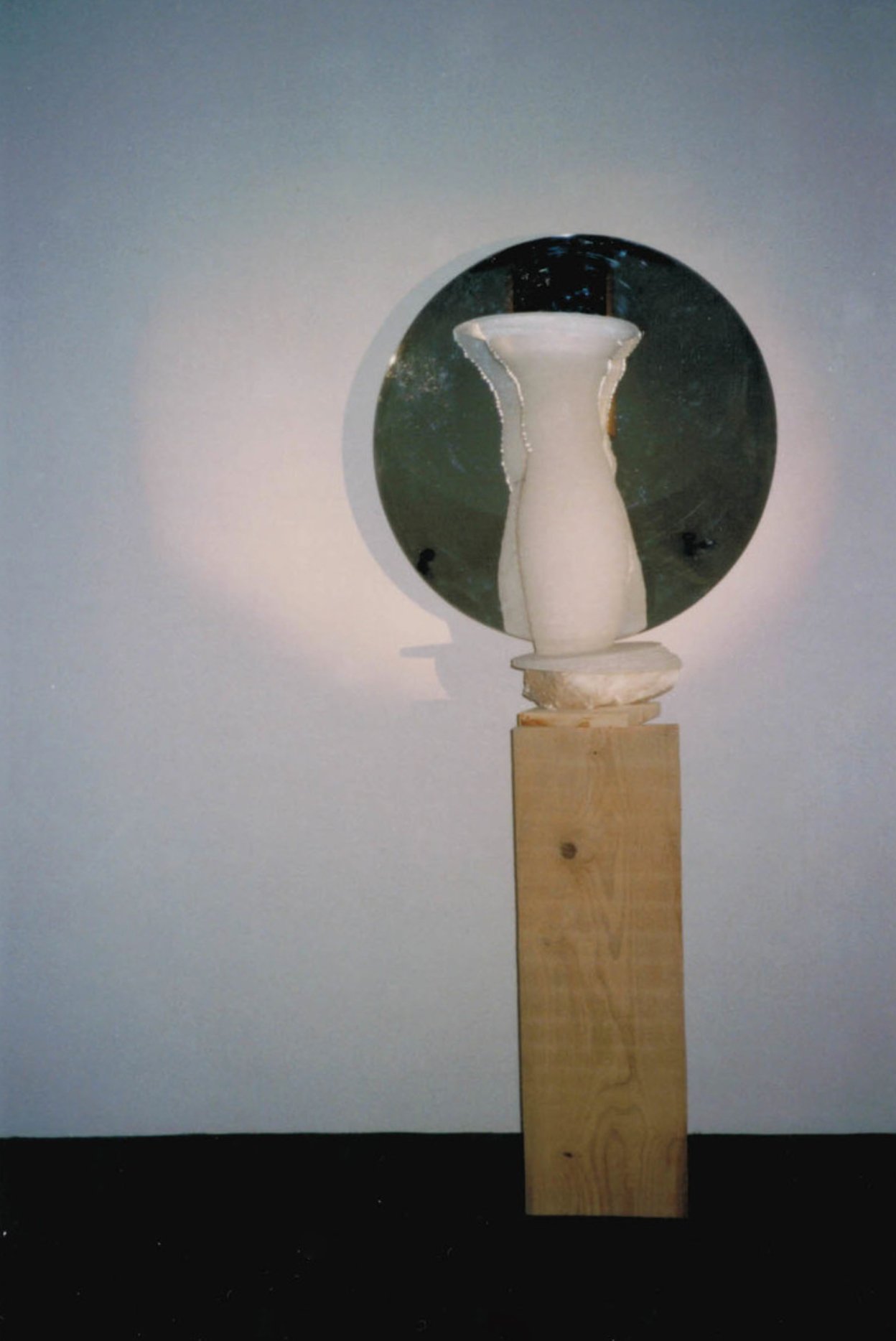 4. Torso, 1995, alabaster, 67 cm ca.jpg