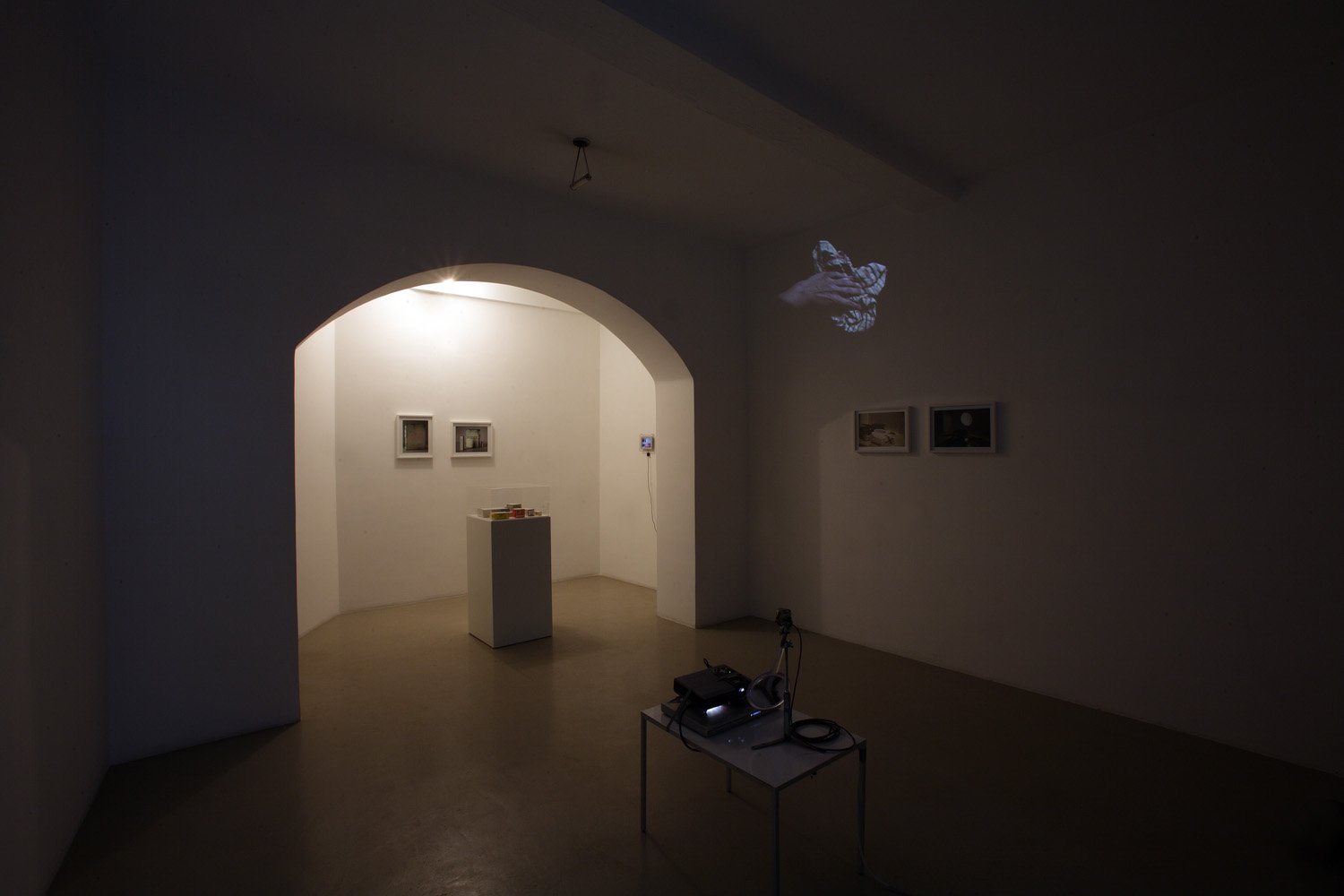 1. Eulalia Valldosera, Limpieza, 11 December 2009 – 28 February 2010, installation view at Studio Trisorio Rome.jpg