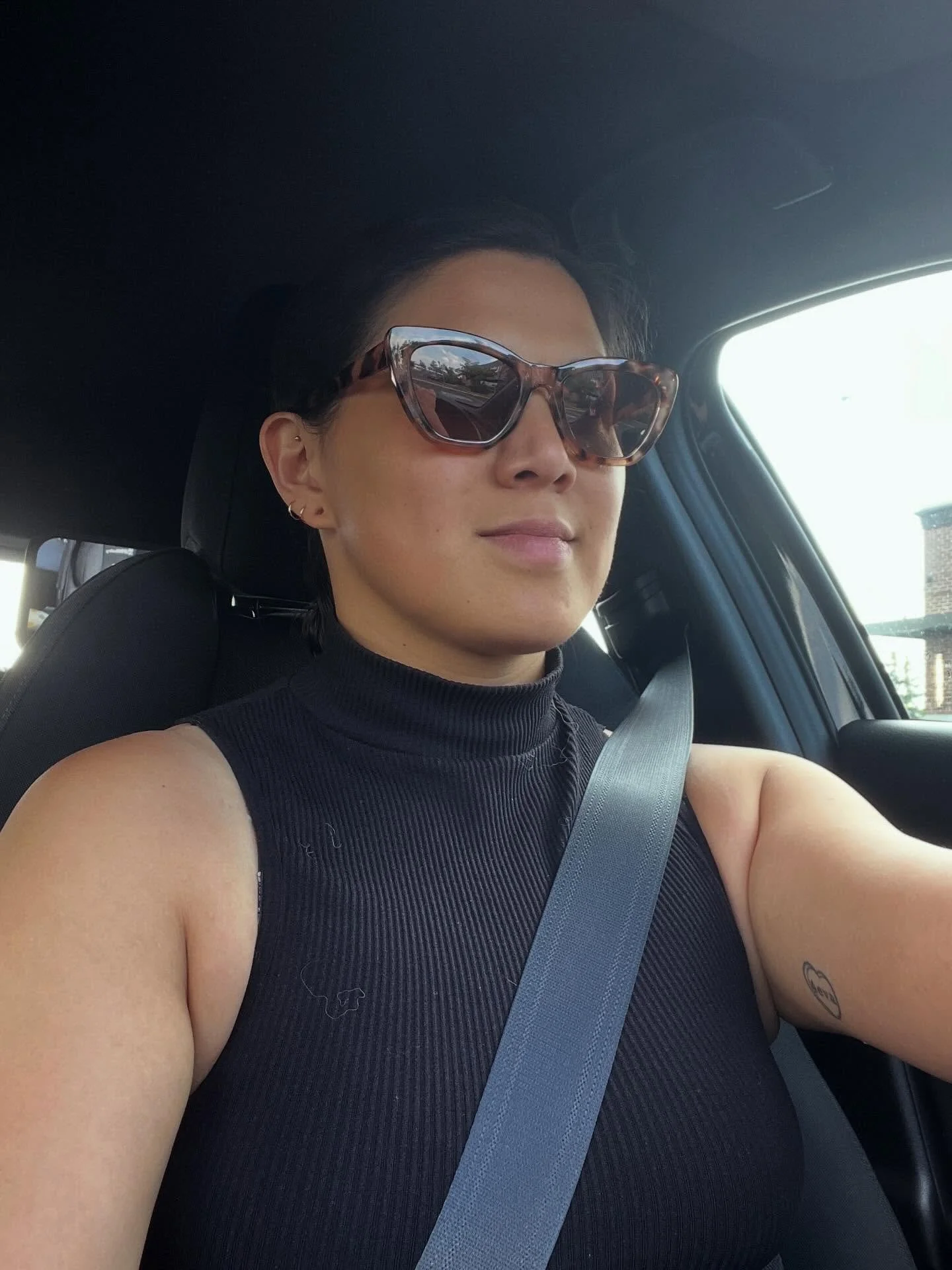 Retour professionnel sur 2025 💼
Une ann&eacute;e qui a marqu&eacute; un grand tournant dans ma vie. Ce fut le passage de mon dernier cong&eacute; de maternit&eacute; &agrave; un retour au travail en tant que travailleuse autonome.

Une transition re