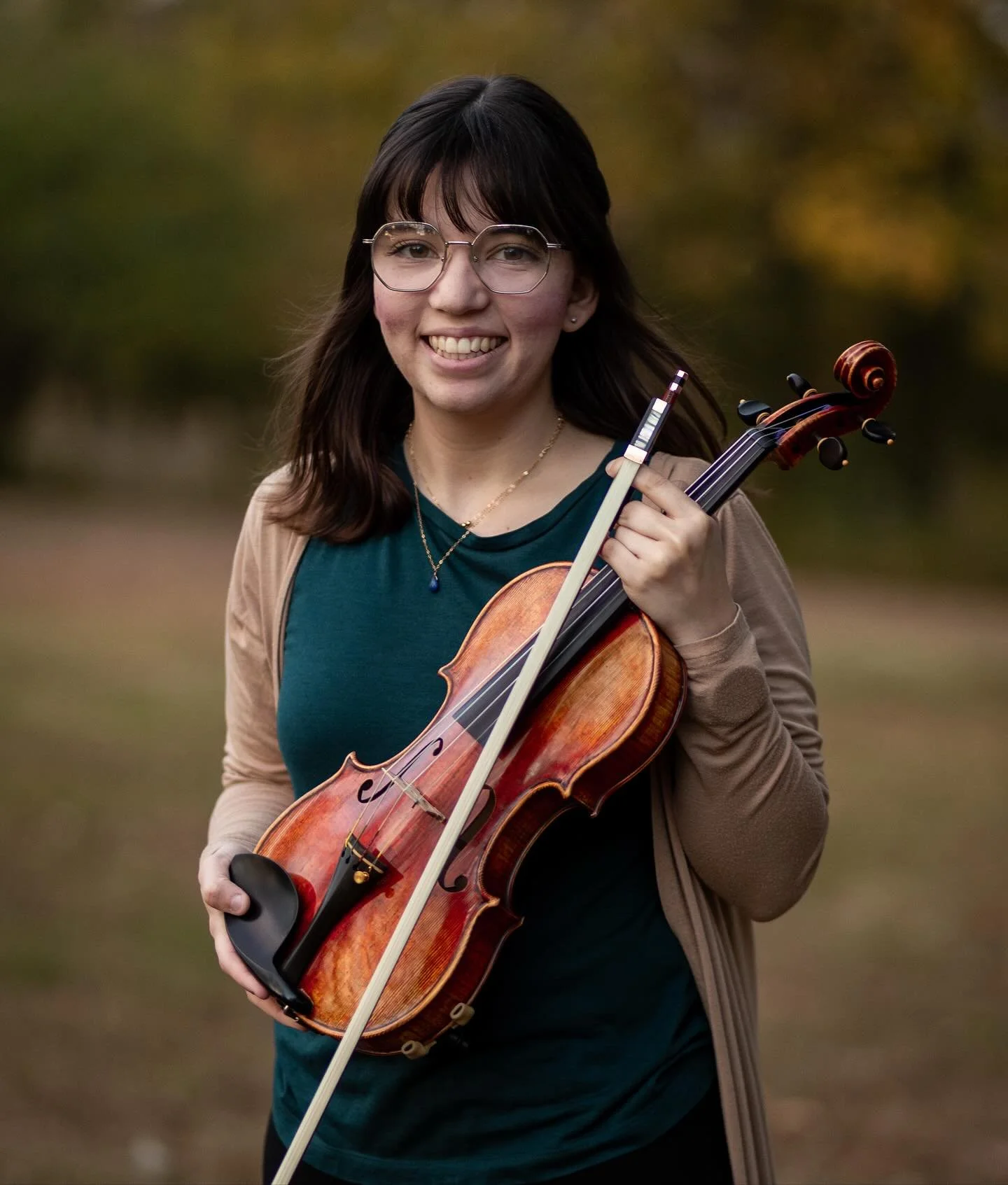The fall colors are briefly here but they are gorgeous! 🍂✨
I loved getting to photograph her with her violin &mdash; soft light, warm tones, and a little bit of music in the air. Sessions like these make this season feel extra special.

📸These leav