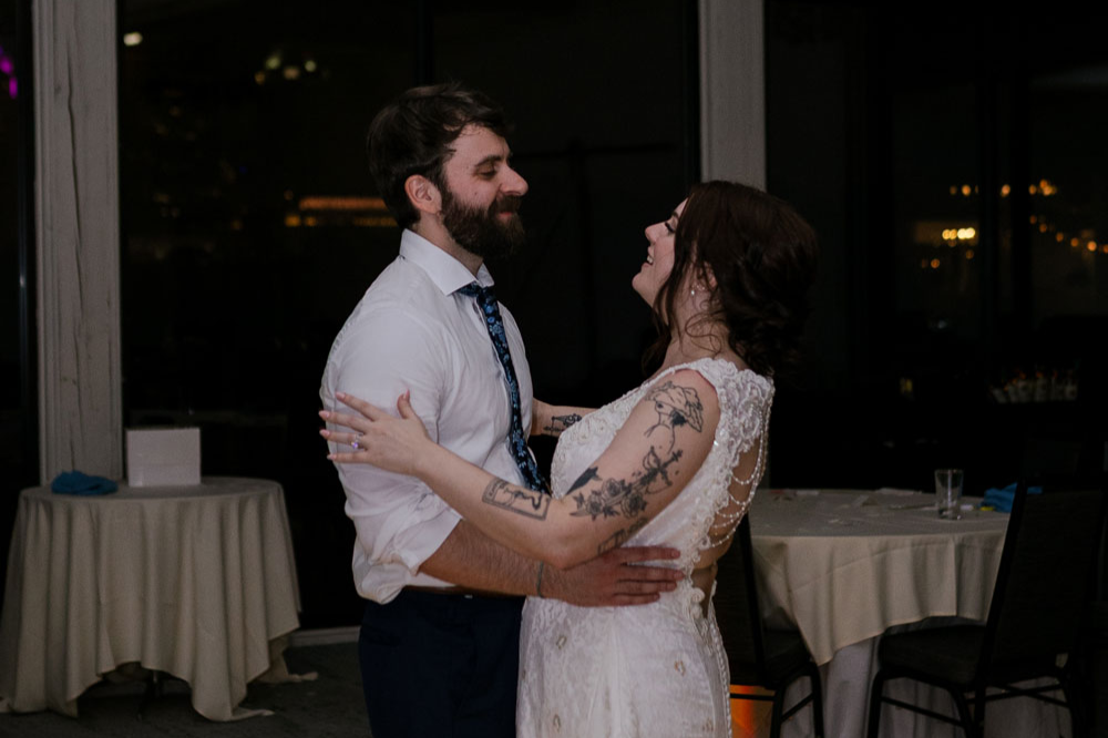 Why Getting Ready &amp; Last Dance Wedding Photos Tell the Complete Story | Missouri Wedding Photographer