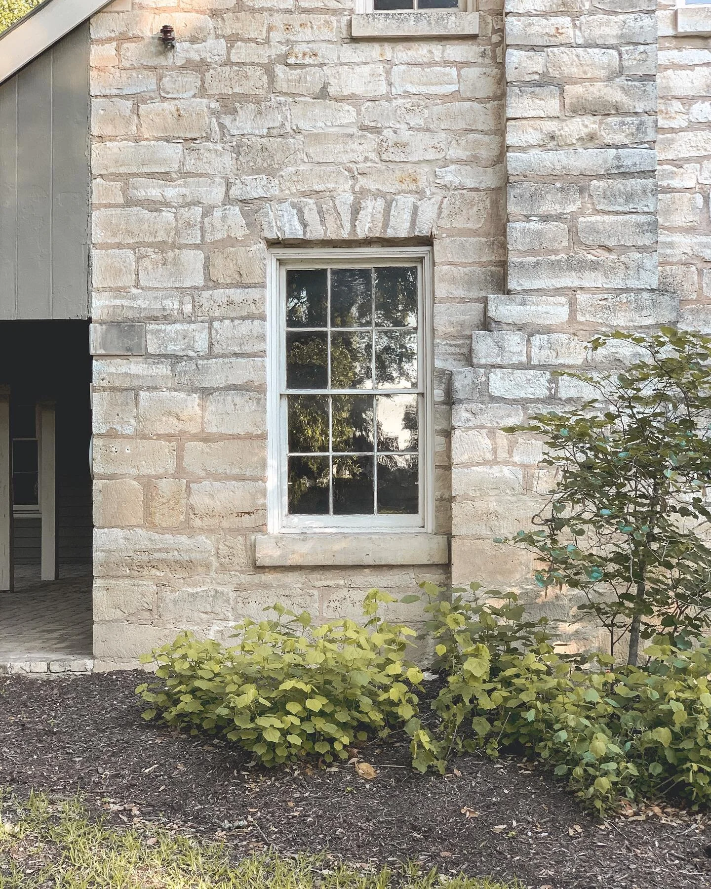 Weekly moodboard iPhone edition... 

textural &amp; calm

Location: austin, tx