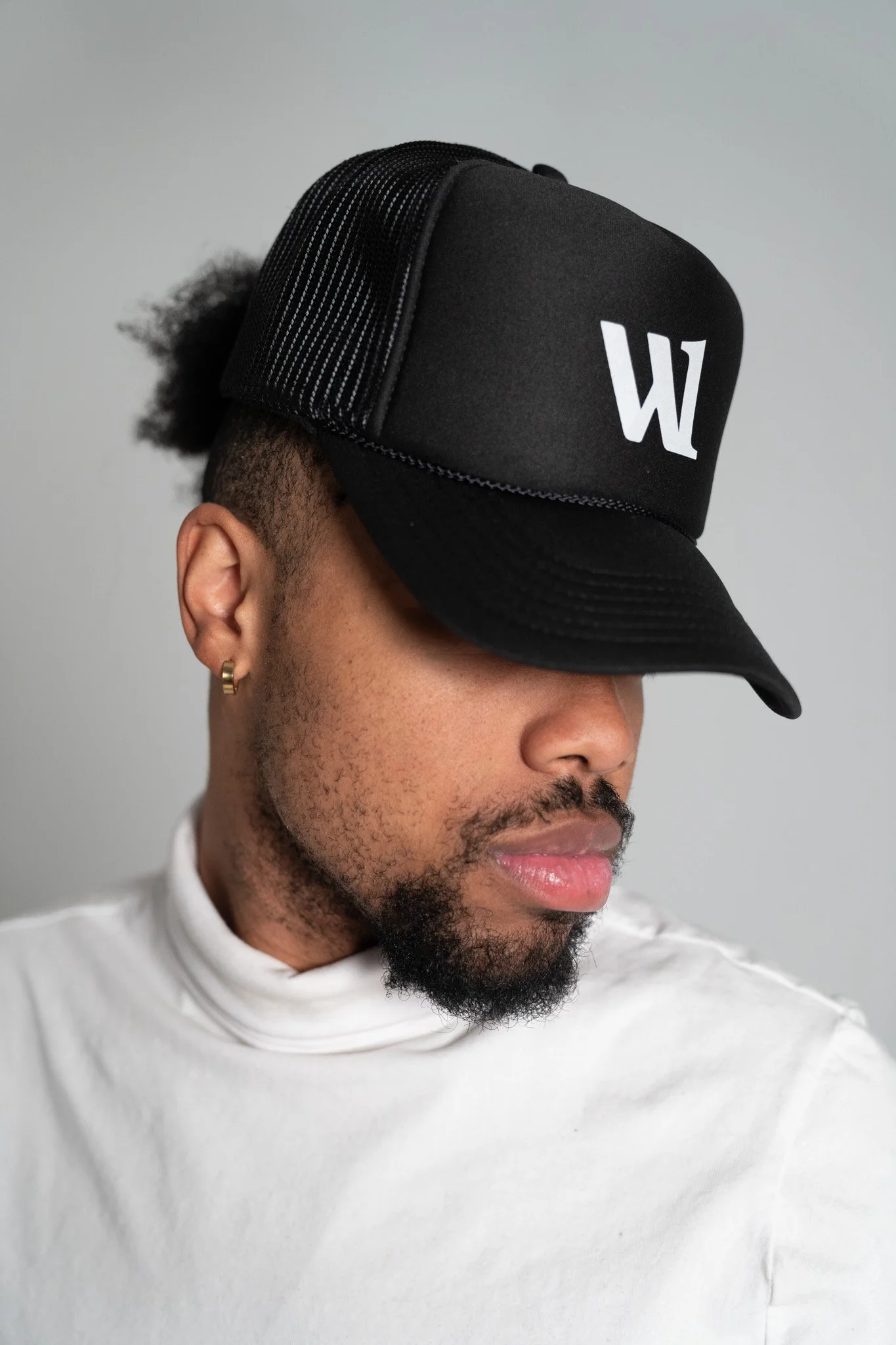 W1one trucker hat