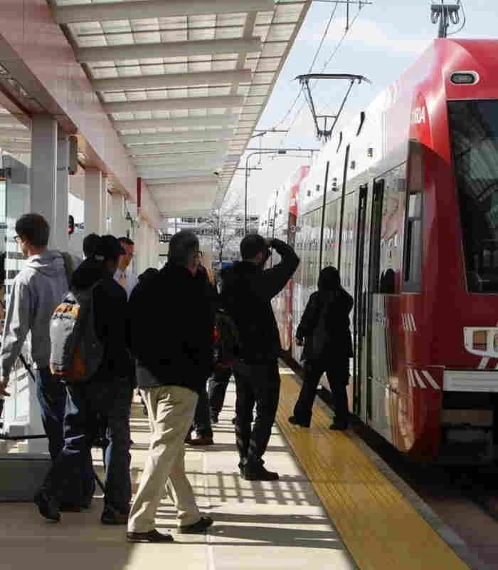 Salt Lake City Train and Public Transportation Guide — The Engen Hus