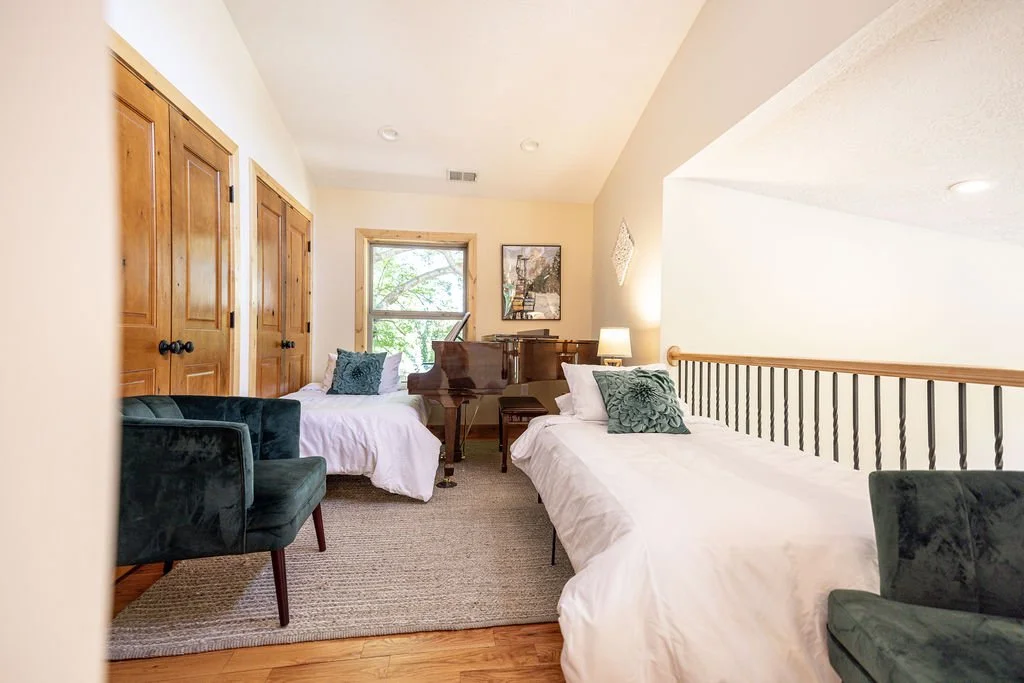 Additional 2 Twins in Loft option - Arrange at booking. 