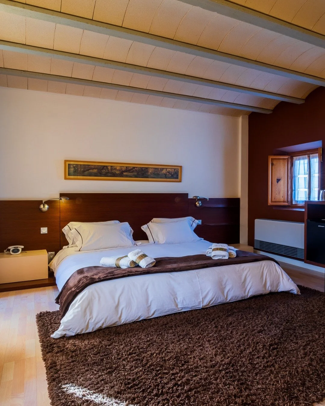 🖤 Minimalismo que abraza.

Dise&ntilde;o que calma.

Y una cama tan amplia que olvidas el reloj.

Descubre nuestras habitaciones de estilo contempor&aacute;neo: puro equilibrio entre forma y sensaci&oacute;n.