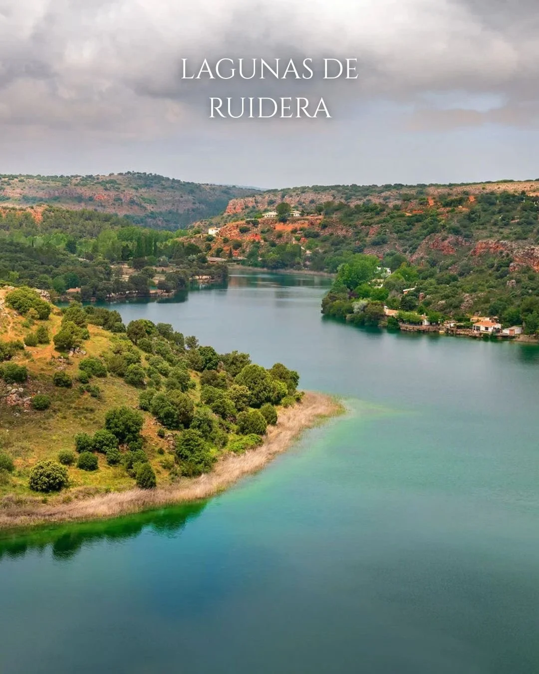 Un plan perfecto a un paso de Almagro: las Lagunas de Ruidera 🌳

💧Agua turquesa, senderos entre cascadas y ese silencio que te resetea por dentro. 

Ideal para una escapada de d&iacute;a: ruta suave y fotos incre&iacute;bles 🌿