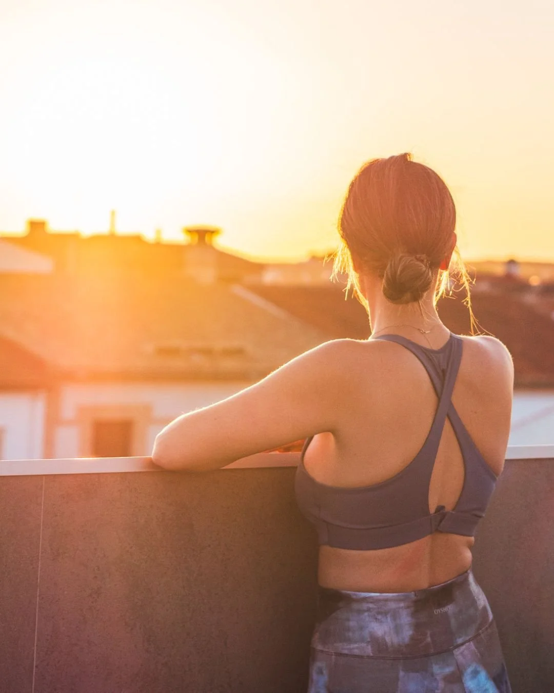 Hay lugares que en mayo se disfrutan distinto 😎

La luz cambia, el aire se vuelve m&aacute;s suave y los patios invitan a quedarse un rato m&aacute;s.

En La Casa del Rector, es tiempo de terrazas, de conversaciones sin prisa y de momentos que no ne