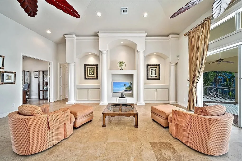 From dated to timeless ✨ 
A full living room transformation featuring clean lines, custom built-ins, and a modern coastal palette.

#BeforeAndAfter #InteriorDesign #HomeTransformation&rdquo;