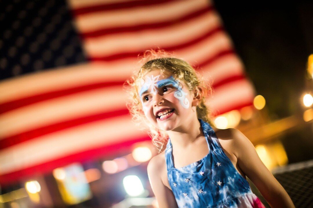 Happy Memorial Day weekend! 🇺🇸 How are you all celebrating? 

We are planning to enjoy LIVE music free of charge this weekend in Sandestin! Plus on Sunday enjoy activities for the kids and a fireworks show at 9:00pm!

The line up:
Saturday 7-9pm: F