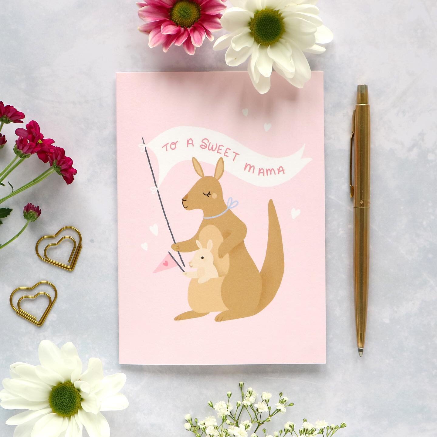 Little reminder that tomorrow is my last post day before Mother&rsquo;s Day this Sunday! 📮🌸 This is my very favourite mum card in the shop - swipe to check out the process for the illustration ✨