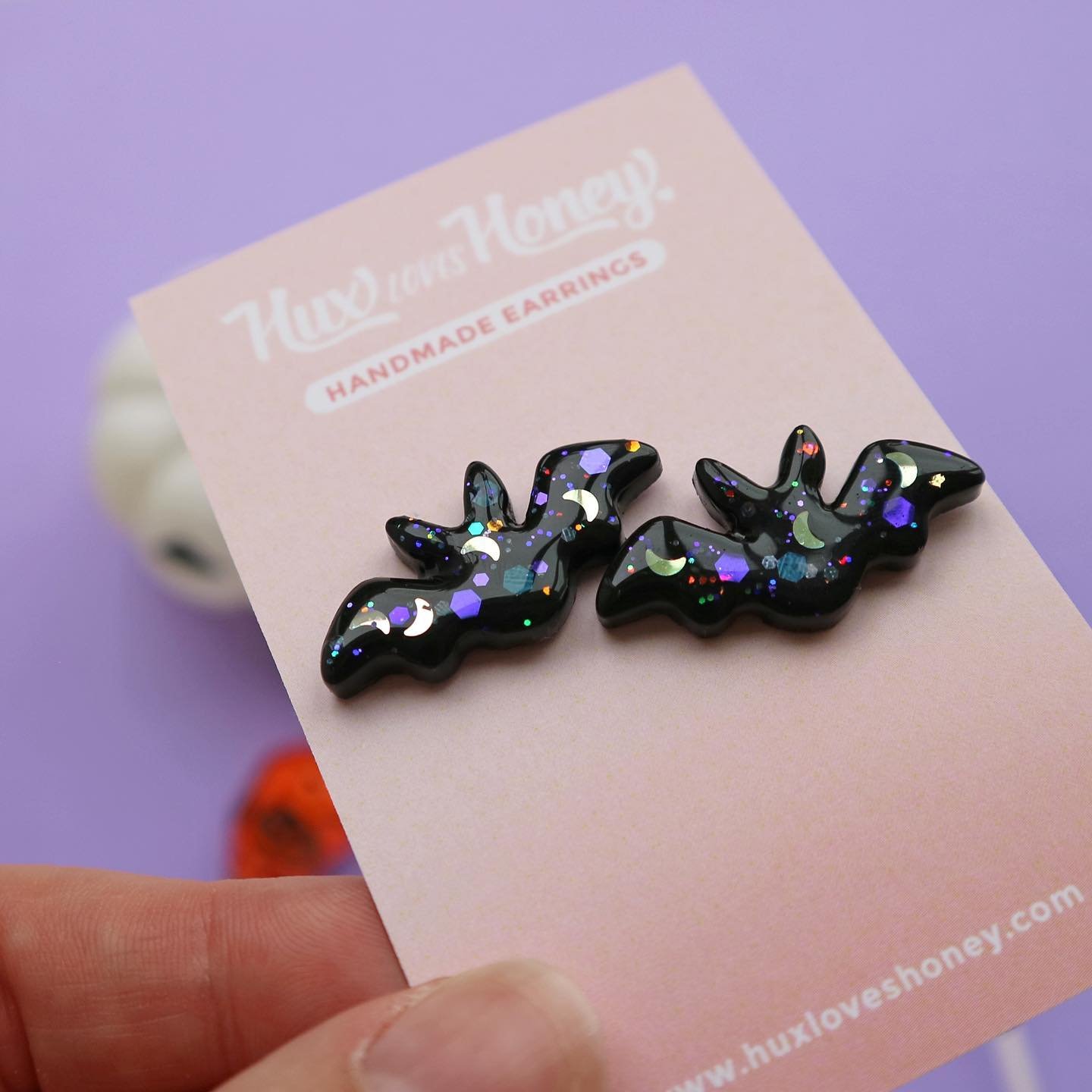 Just a little public service announcement to let you know that Glitter Bats were restocked during the shop update 🦇✨ 

Limited pairs, so don&rsquo;t wait too long! 🖤🖤🖤

#polymerclay&nbsp;#polymerclayearrings&nbsp;#polymerclaycreations&nbsp;#polym