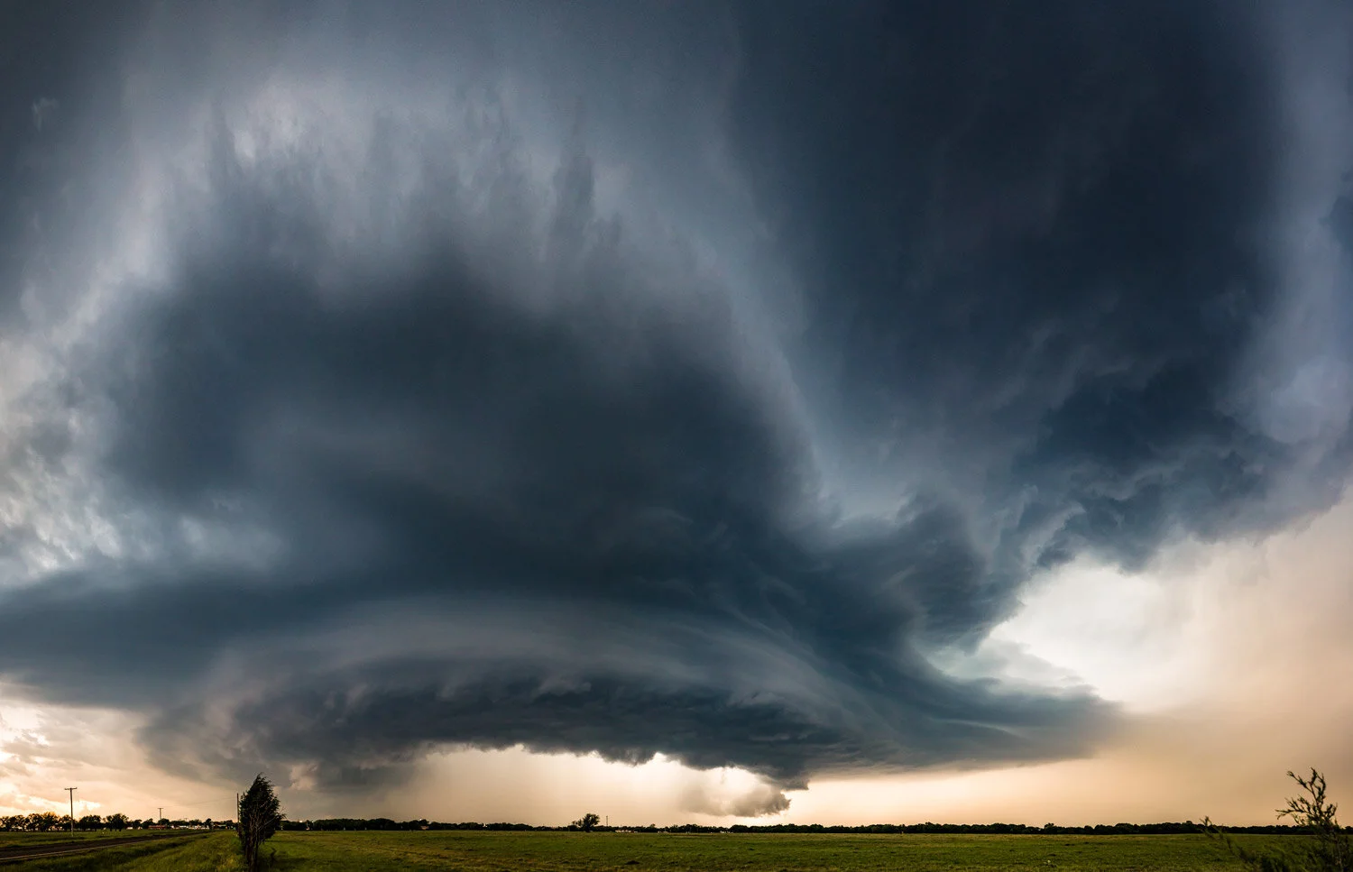 Stormchase_clouds_fields.jpg