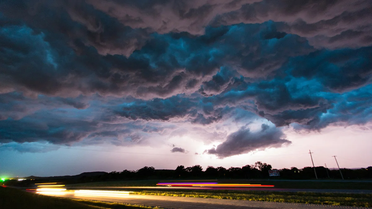 Stormchase_lightning_highway.jpg