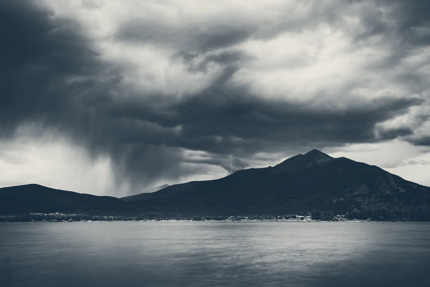 Stormchase_lightning_lake-large.jpg